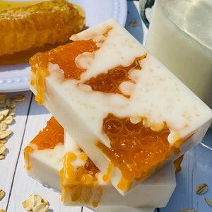 Oatmeal Milk & Honey Handmade Vegan Soap | Honeycomb Soap | Facial Bar | Sensitive Skin | Oatmeal Soap | Honey Bee Party Favor | Foodie Gift