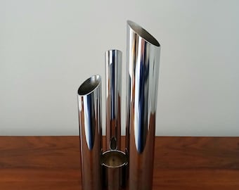 Metallvas "Rymdåldern" Italiensk design '70-talet / Metallvas "Rymdåldern" Italiensk design '70-talet