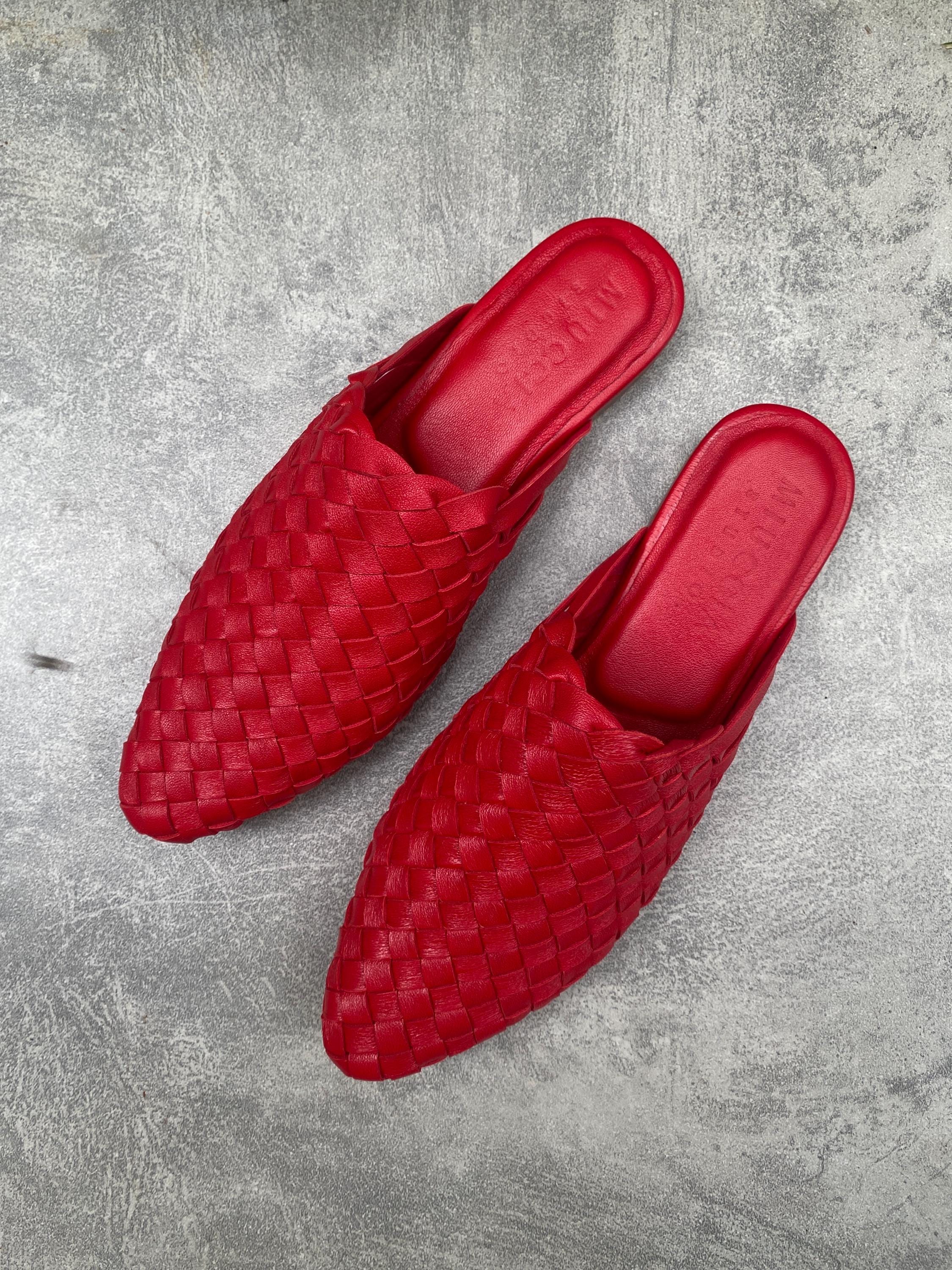 Bottega Veneta Intrecciato Red Woven Mens Plat Mule Sandals Size 41 / 8 Bottega Veneta Nappa Maxi Intrecciato Lido 90mm Mule Sandals  main image 4
