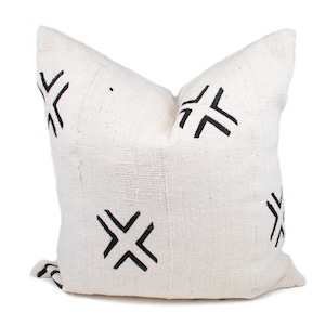 Cream X&#39;s African Mudcloth Pillow Cover | 20x20 | Campbell