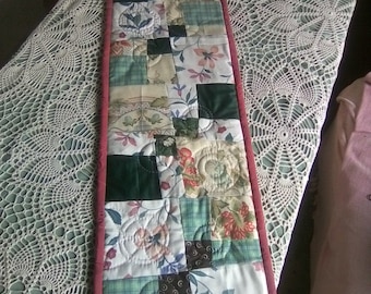 THANKSGIVING HARVEST TABLE runners Mats. Wonky Nine Patch Design. Especially for a Longer table.