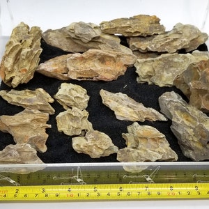 Small pieces of Aquarium Dragon Stone