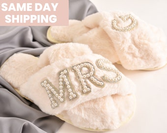 Bride Slipper -  Bridesmaid Gifts Bridal Shower Wedding Bridesmaid Fluffy Bachelorette Hen Fluffy Slippers Mother gifts birthdays - Bride