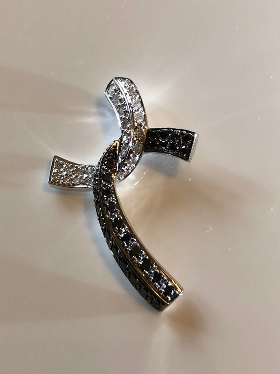 18k White Gold and Diamond Modern Twisted Ribbon … - image 1