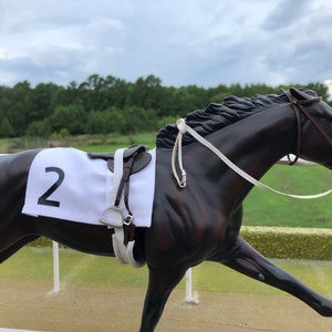 2 #2 number two Thoroughbred TB  race horse racehorse race cloth back number for Breyer and Peter Stone model horse horses LSQ