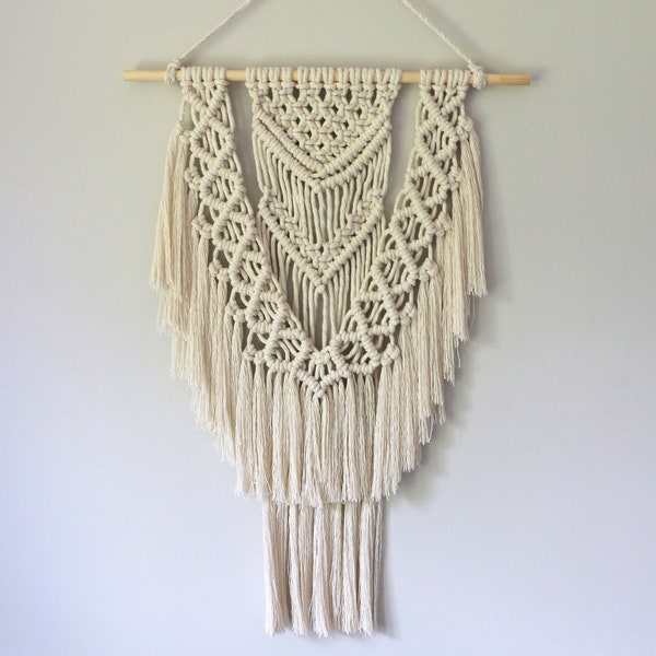 Macrame Wall Hanging / medium/ boho wall hanging/ wall decor/ macrame/ wall hanging/ woven wall hanging/ wall tapestries