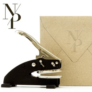 Embossing pliers with initials / embossing stamp letters / embossing initials / embossing stamp paper / blind embossing motif Hamburg