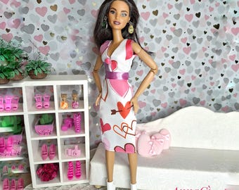 Fitted dress for 1:6 fashion dolls