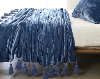 Sky Blue Velvet Bedspread Velvet Throw Blanket With Handmade Knotted Tassels Soft Velvet Boho Sofa Throw For Living Room Christmas Gift