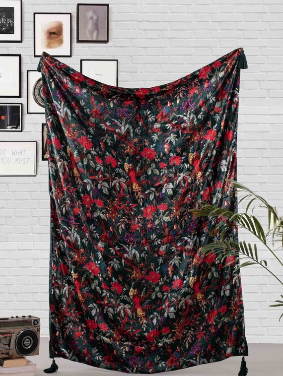 Emerald Green Bird Print Velvet Throw Blanket With Handmade Knotted Tassels Soft Velvet Boho Sofa Throw for Living Room Christmas Gift Etsy UK
