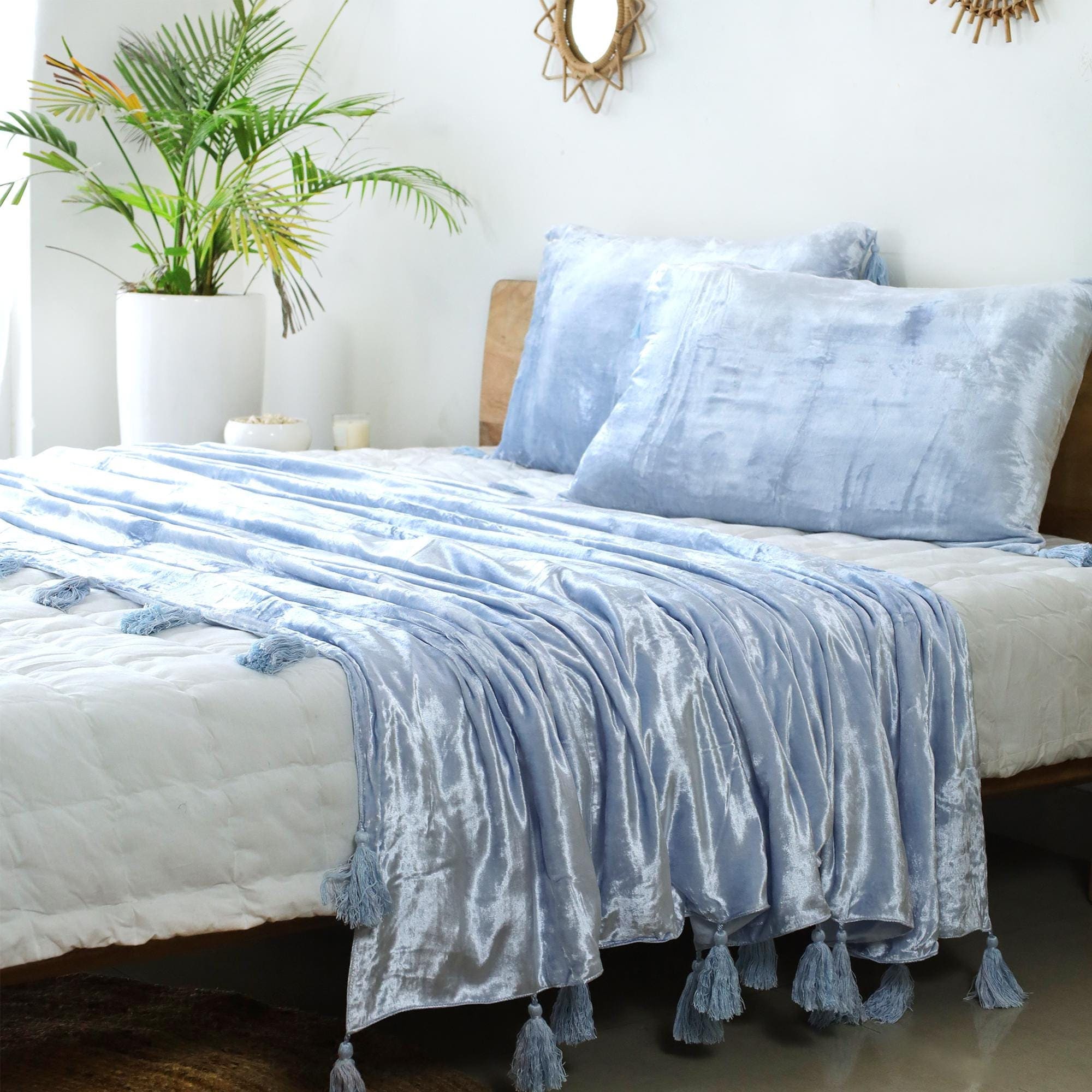 Valerian Mikrofleece-Decke – Superweich & Flauschig, 127x152 Cm, Wasserabweisend, Ganzjährig Nutzbar Für Couch & Bett