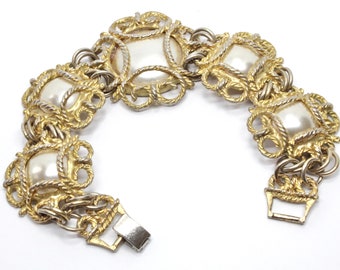 Vintage Pearl & Gold Tone Bracelet