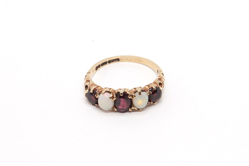 Victorian Style Vintage 9ct Gold Ornate Opal /& Garnet Ring