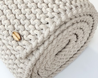 Table Runner - Knitted Table Decoration - Many Sizes And Colors