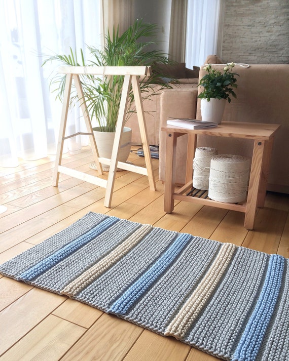 Gestrickter Teppich aus Baumwollkordel in vielen Farben erhältlich, Kuschelteppich