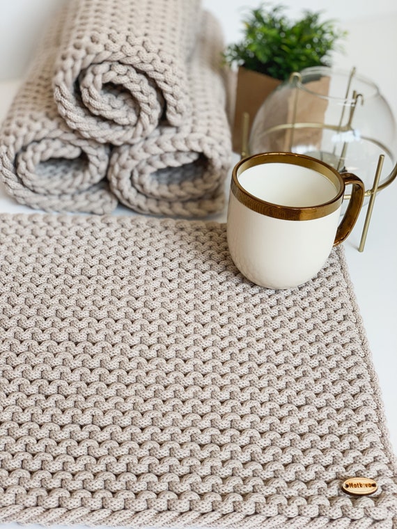 Set of 4 Knitted Placemats Be H, Available in Many Colors and Sizes, Table  Mats, Dining Table Decoration 