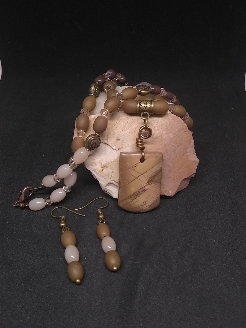 Jasper Pendant Beaded Necklace Set