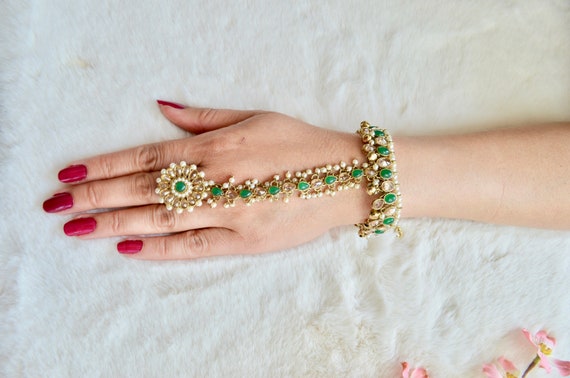 Indian Punjabi Handcrafted Gold Polki Adjustable Hand Jewelry Bracelet Ring  By Zevar. | Hand jewelry, Jewelry bracelets gold, Hand bracelet