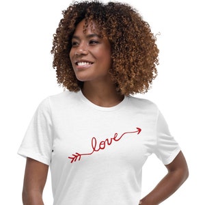 Love (Arrow) • Women&#39;s Relaxed T-Shirt