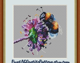 Bumble bee on daisy flower mini cross stitch pdf pattern