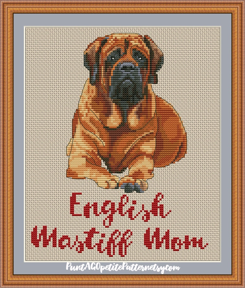 May include: Cross stitch pattern of an English Mastiff puppy sitting. The pattern is in red and white with the text "English Mastiff Mom" and the website "PuntAGOpetitePatternsetsy.com".