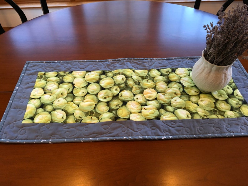 Green Apple Table Runner Farmhouse Modern Table Runner Etsy