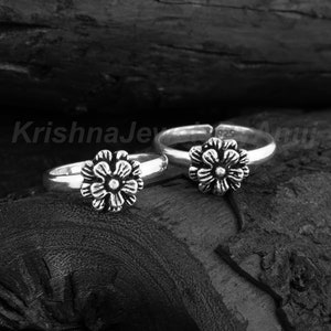 Gorgeous Flower Toe Ring - 925 Sterling Silver Toe Ring - Toe Ring Pair - Adjustable Toe Band - Daily Wear Toe Ring - Indian Ethnic Jewelry