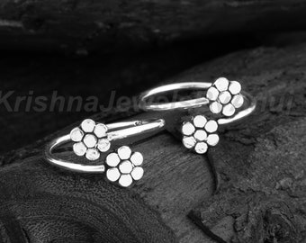 Mooie bloem teenring - 925 sterling zilveren teenring - teenringpaar - verstelbare teenband - dagelijkse slijtage teenring - Indiase etnische sieraden
