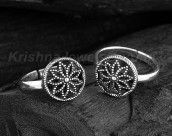 Gorgeous Flower Toe Ring - 925 Sterling Silver Toe Ring - Toe Ring Pair - Adjustable Toe Band - Indian Traditional Jewelry - Feet Jewelry