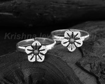 Gorgeous Flower Toe Ring - 925 Sterling Silver Toe Ring - Toe Ring Pair - Adjustable Toe Band - Daily Wear Toe Band - Indian Ethnic Jewelry