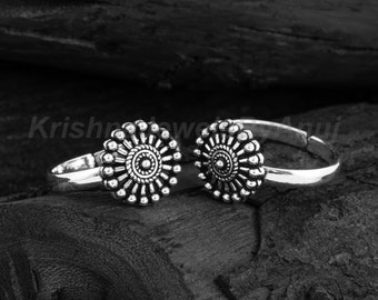 Gorgeous Flower Toe Ring - 925 Sterling Silver Toe Ring - Toe Ring Pair - Handmade Toe Ring- Adjustable Toe Band- Indian Traditional Jewelry