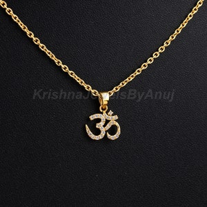 Pendentif Om en argent sterling 925 - Collier pendentif chaîne Aum - Cadeau pour elle - Cadeau spirituel - Collier Om délicat - Pendentif Om - Bijoux de yoga