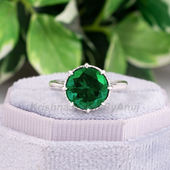 Green color best sale ring