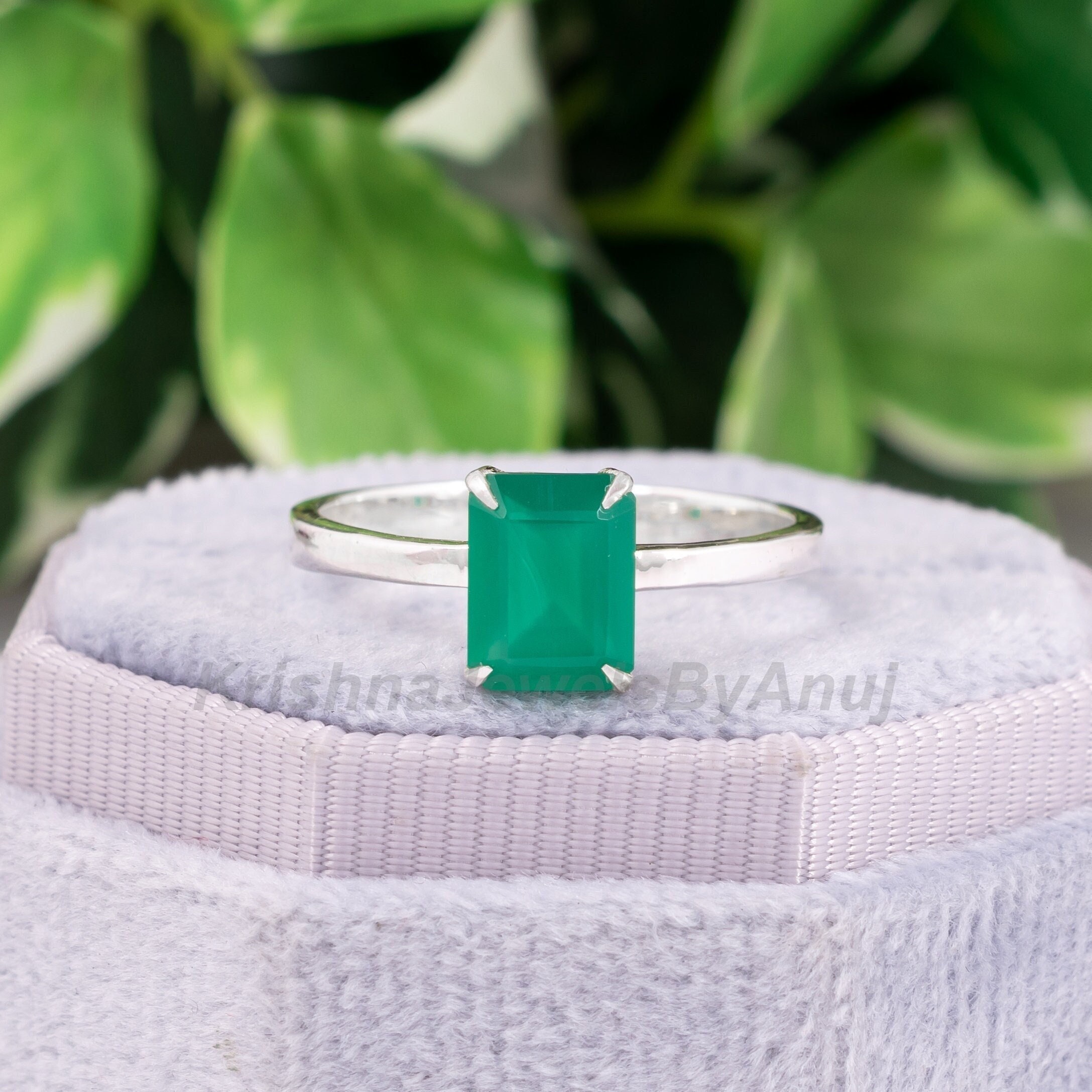 Beautiful Green Onyx Gemstone Ring - 925 Sterling Silver