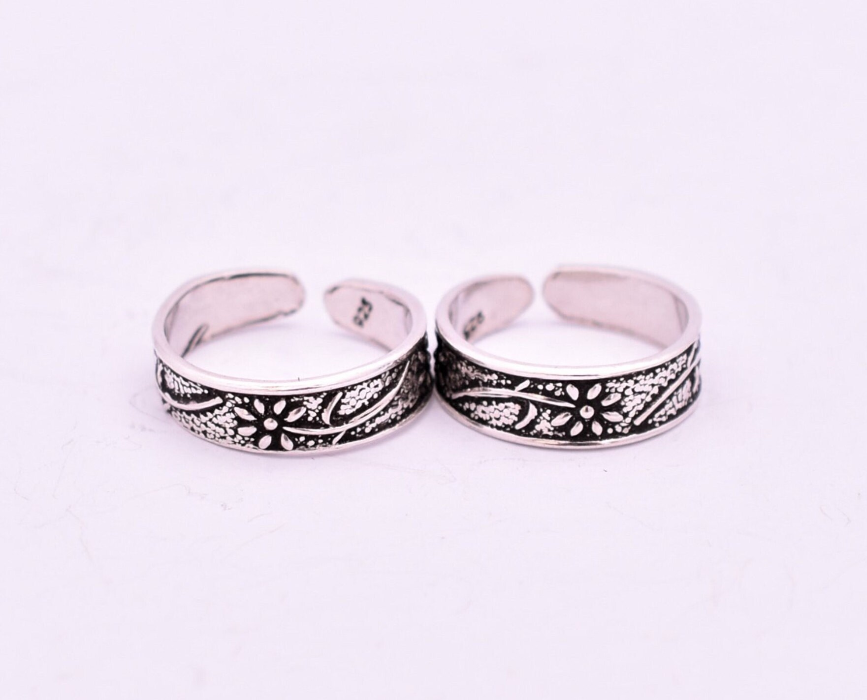 【韓国のみ】 TOWTOW.ARCHIVE Floral Ring Ripple Toe Ring Set – Chan Luu