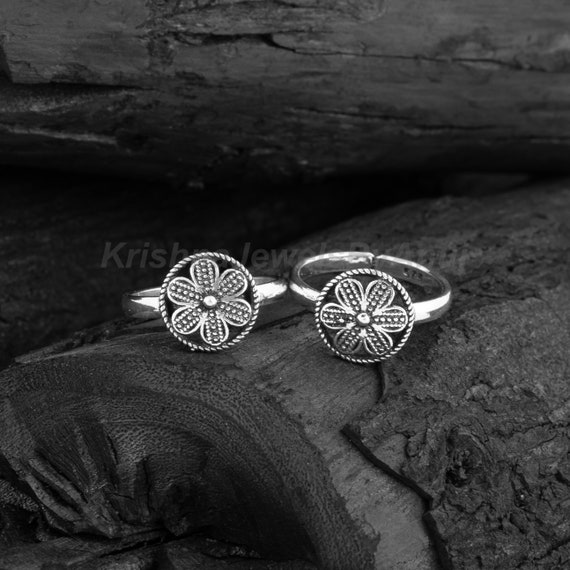 【韓国のみ】 TOWTOW.ARCHIVE Floral Ring Gorgeous Flower Toe Ring - 925 Sterling Silver Toe Ring