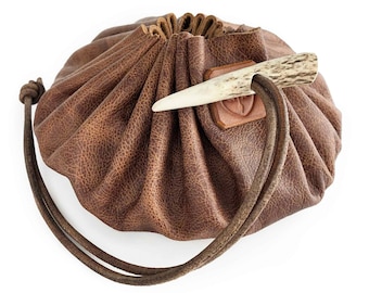 Grande pochette en cuir avec cordon de serrage - Cadeau d'équipement de bushcraft, de survie et de camping naturel - Fabriqué en Grande-Bretagne - 3 styles possibles