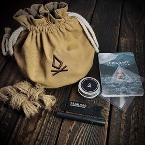 Bushcraft Fire Lighting Pouch Kit Bundle - Ferro Rod fire lighting, Fresnel Burning Lens, Fire Lighting Guide - Kit 2