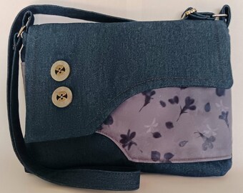 Denim messenger bag, denim crossbody bag, boho blue jeans bag, blue jeans bag, jeans messenger bag, retro bag, inside pocket, outside pocket