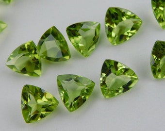 .98ct Loose Trillion Cut Genuine Yellow Green Peridot Gemstone 6 x 6mm .98ct Loose Trillion Cut Genuine Yellow Green Peridot Gemstone 6 x 6mm