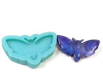 Molde de polilla abovedado: crea tu propio colgante de polilla. Fabricado con silicona platino de primera calidad de Resin Queen Shop.