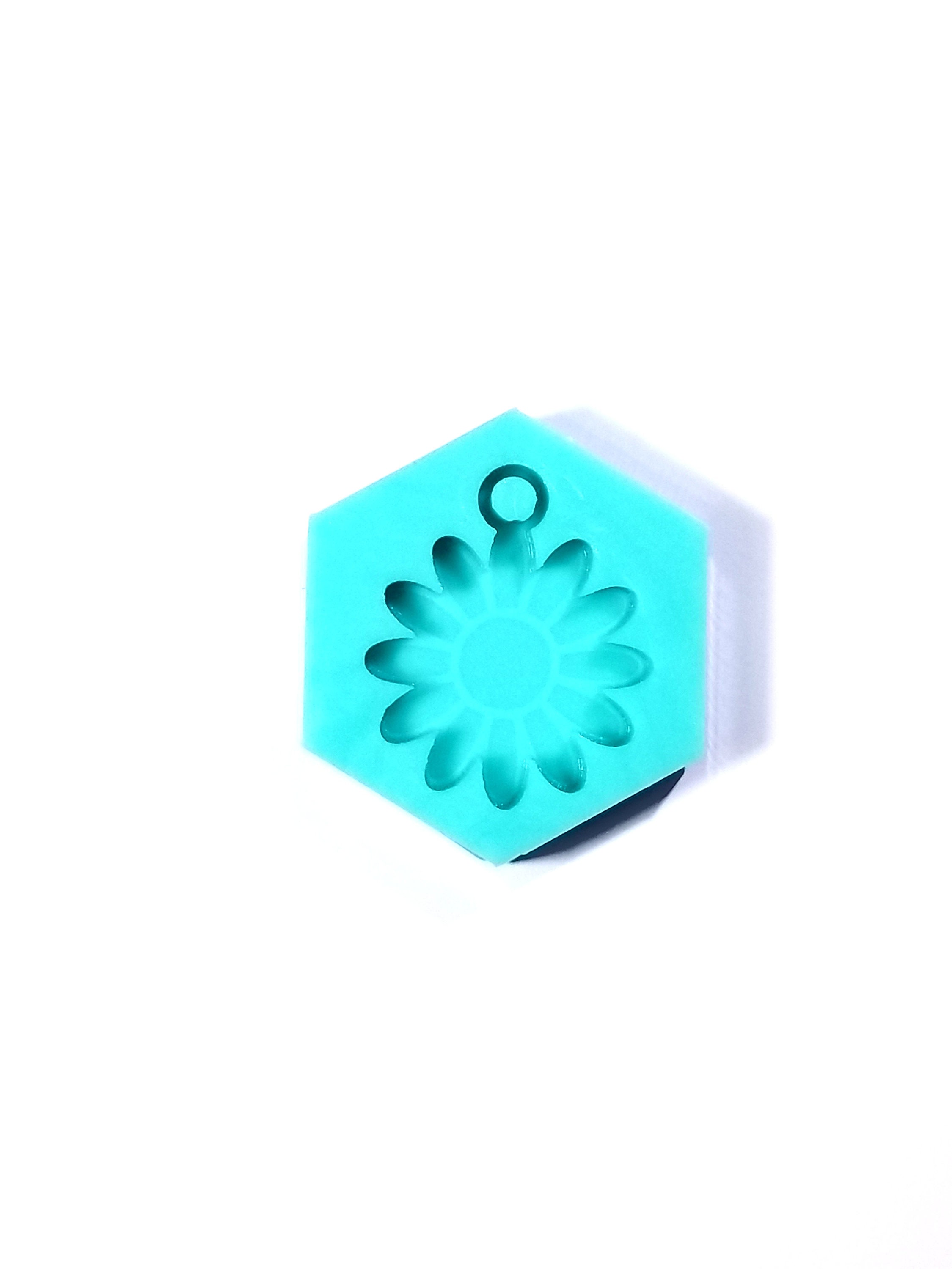 Mini Daisy Flower Resin Mold Pendant Keychain Mold Flower Petal Shiny…