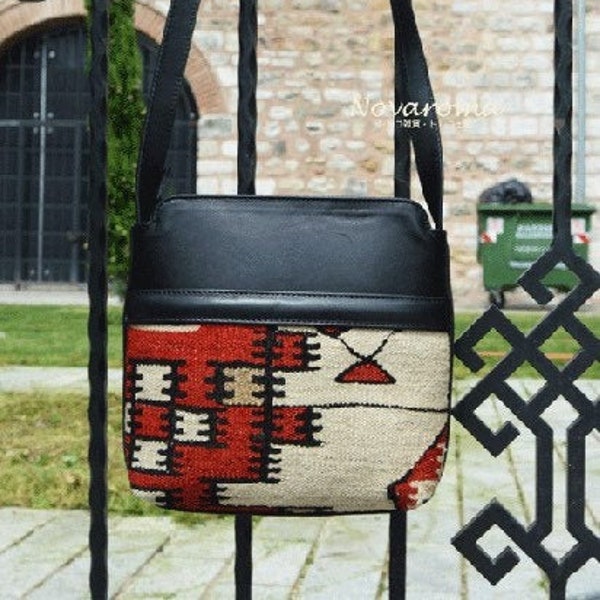 Kilim bag / Crossbody bag /Vintage Kilim and Genuine Leather