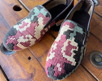 Mocassins Kilim masculinos feitos à mão, sapatos de couro vintage sem cadarço (EUA 8 / UE 41)