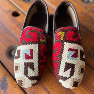 SIZE 40 /US 7,  All handmade  Kilim Shoes for men, Vintage Kilim shoes, Loafers Men shoes, Slip-on shoes men, Leather shoes men,