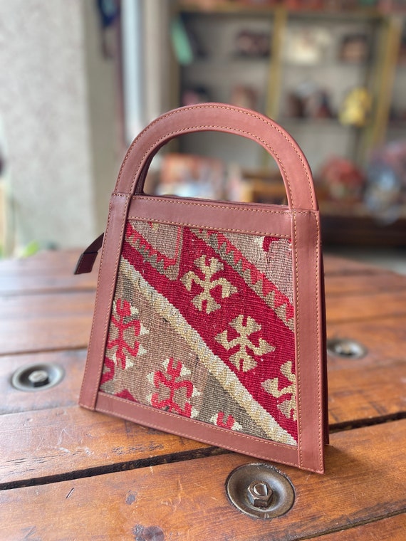 バッグ 80-90s Turkish Woven Kilim Mini Boston Vintage Kilim Leather Boston Bag, Boho Crossbody - Etsy