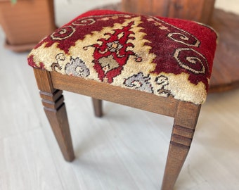 Vintage-Teppich-Osmanenhocker, Fußstütze, Buchenholzhocker, Vintage-Möbel, Osmanischer Stuhl, Vinatage-Teppichstuhl