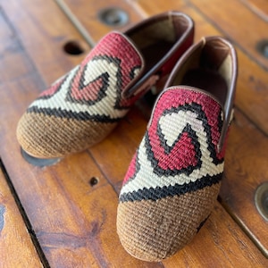 SIZE 40 /US 7,  All handmade  Kilim Shoes for men, Vintage Kilim shoes, Loafers Men shoes, Slip-on shoes men, Leather shoes men,