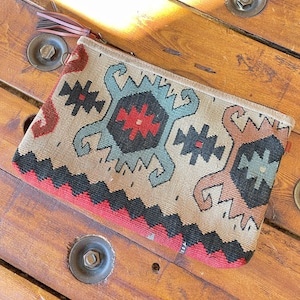 Pochette Kilim recto-verso, sac Kilim, sac à bandoulière Kilim, sac en cuir Kilim, sac bohème, sac tissé à la main, sac ethnique, cadeau de Noël