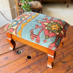 Handgjord turkisk matta Ottomanbänk – Rektangulär mattstoppad pall – Vintage Boho Puff – 33x41x32cm
